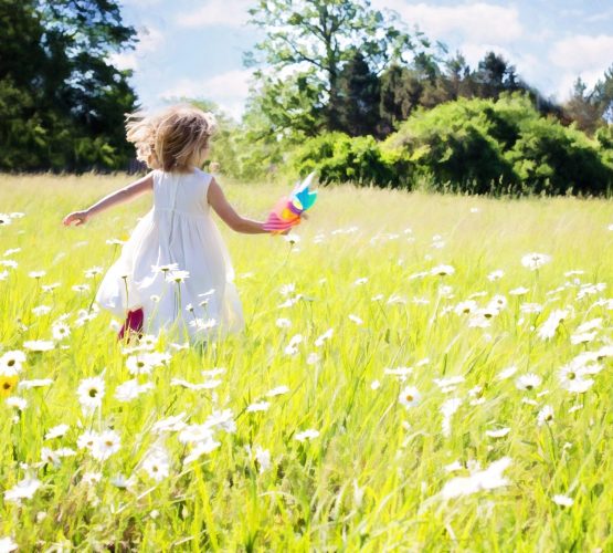 little-girl-running-795505 little-girl-running-795505