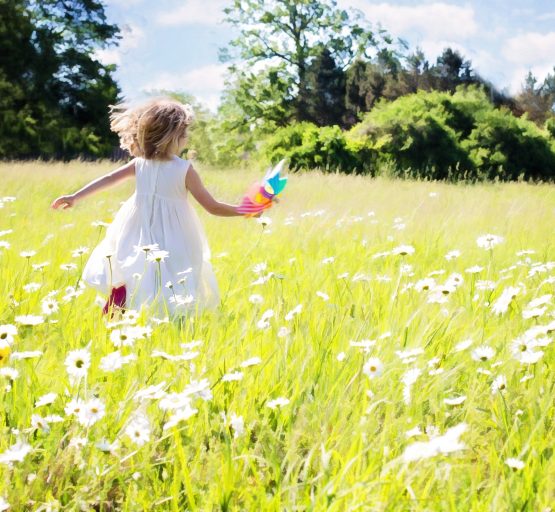 little-girl-running-795505 little-girl-running-795505